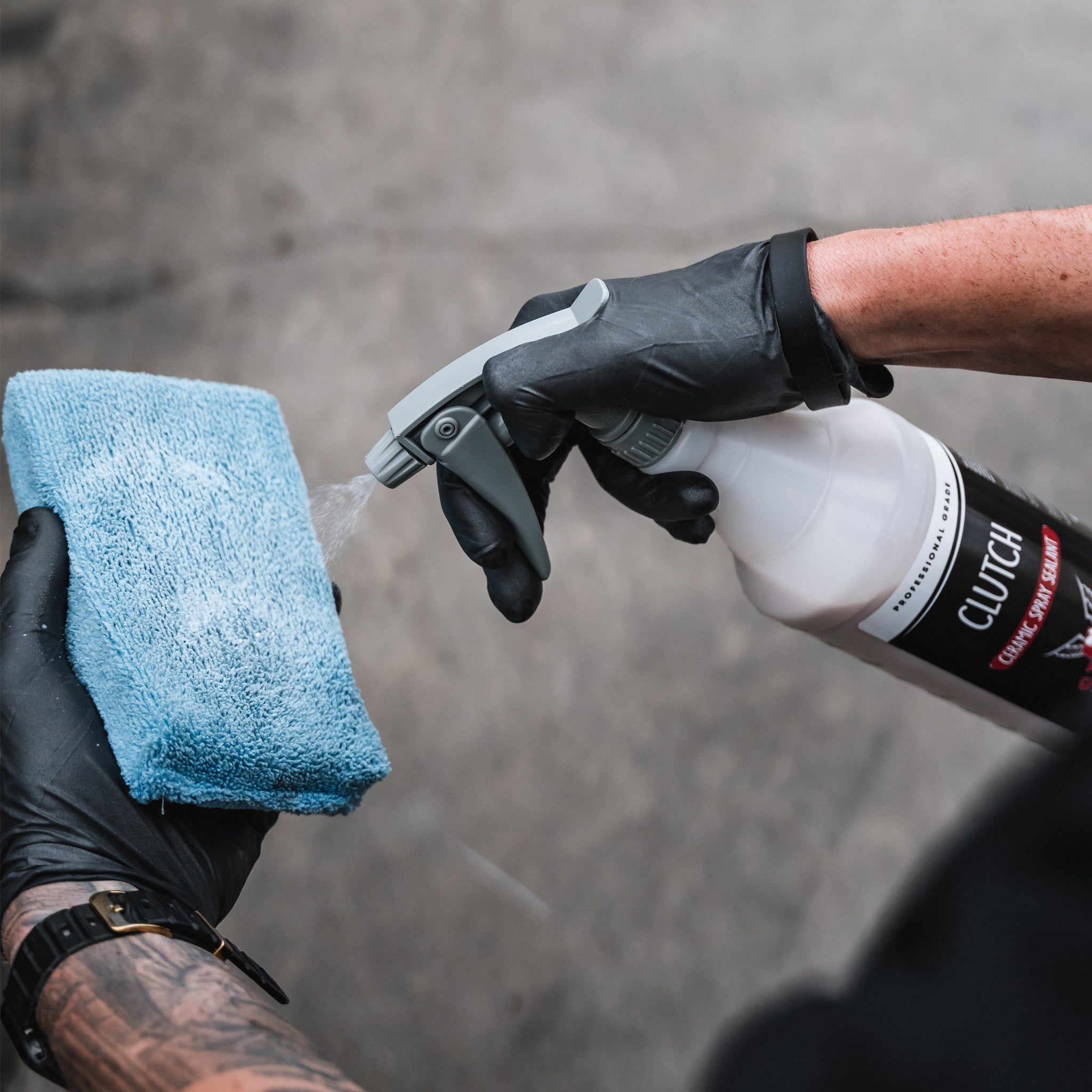 Clutch - 16oz. w/ Black Sprayer