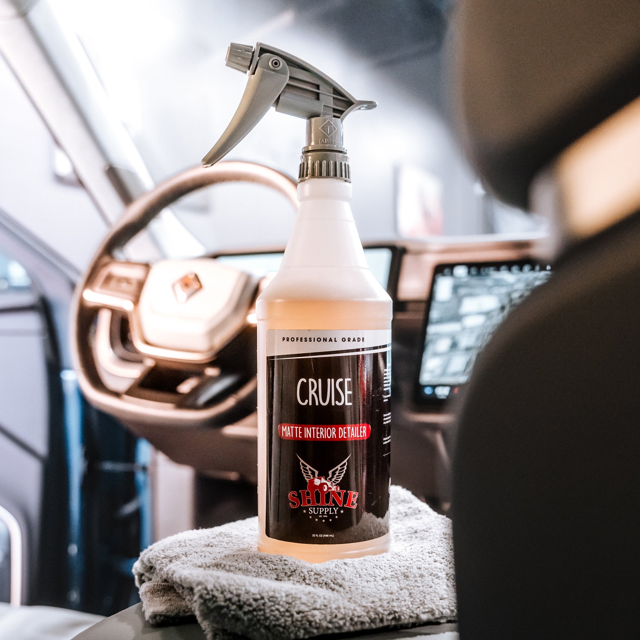 Cruise - 16oz. w/ black sprayer