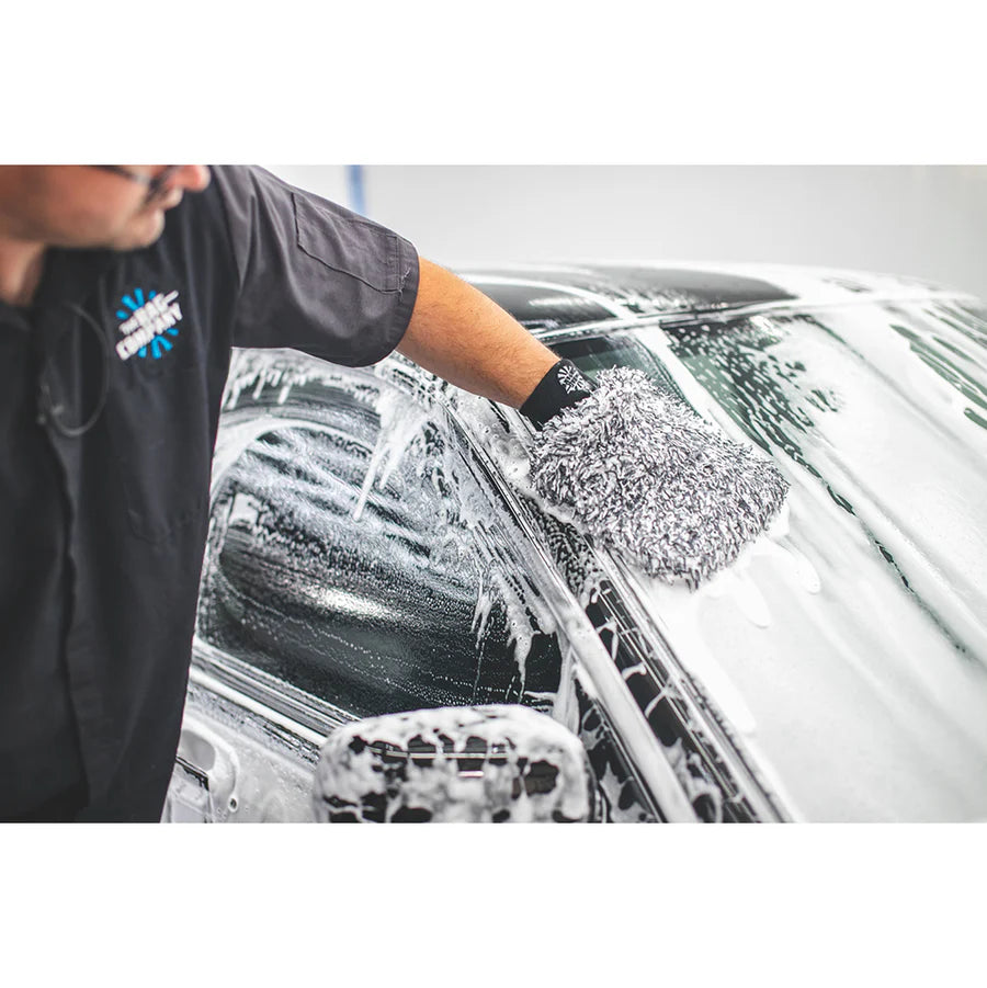 The Cyclone Ultra Wash Mitt